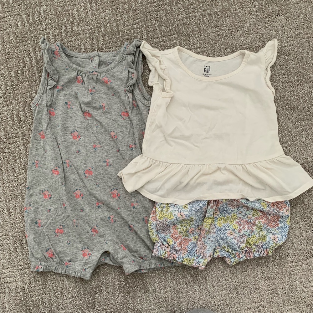 Gap bundle romper and a top with bubble shorts